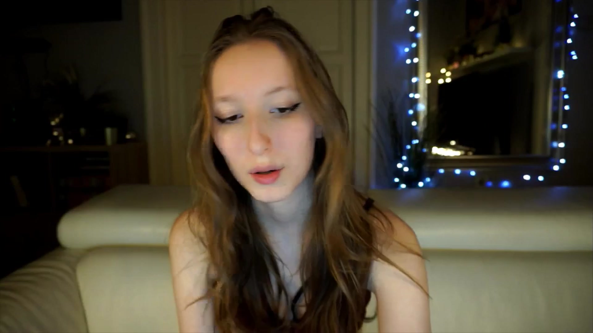 Gallery image thumbnail from Sw33t_g1rl's myfreecams stream on, 05/02/2026, 18:05 image 18 of 20
