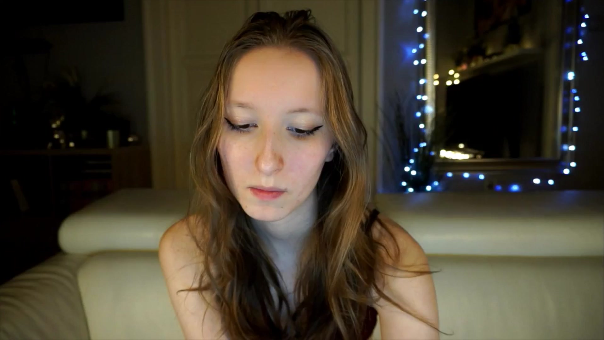 Gallery image thumbnail from Sw33t_g1rl's myfreecams stream on, 05/02/2026, 18:05 image 17 of 20