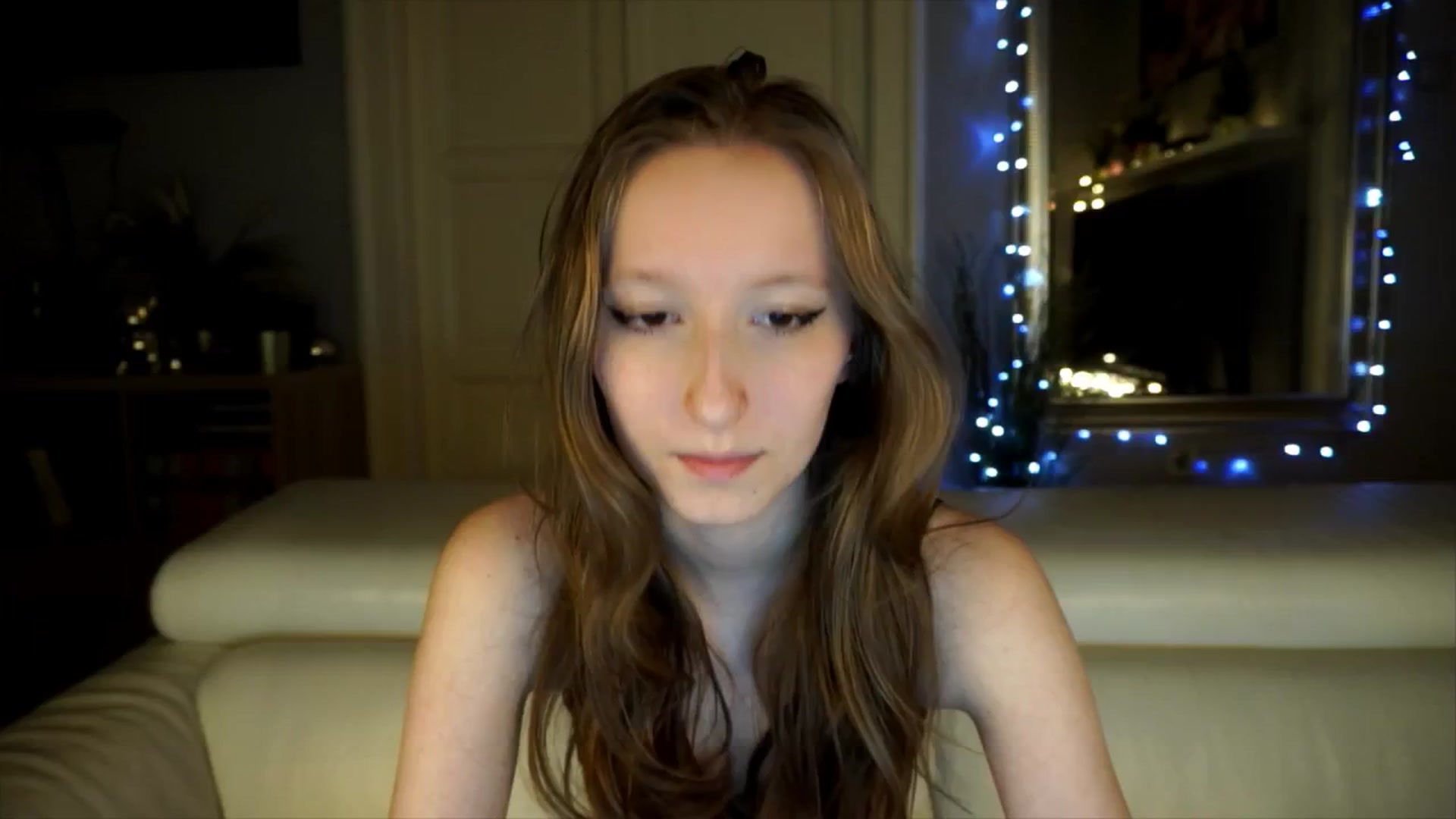 Gallery image thumbnail from Sw33t_g1rl's myfreecams stream on, 05/02/2026, 18:05 image 5 of 20