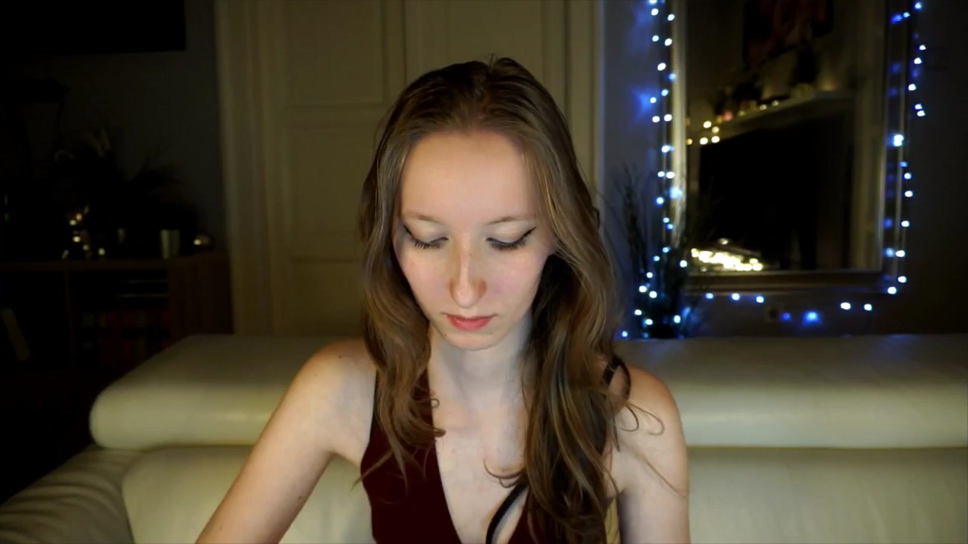 Gallery image thumbnail from Sw33t_g1rl's myfreecams stream on, 05/02/2026, 18:05 image 19 of 20