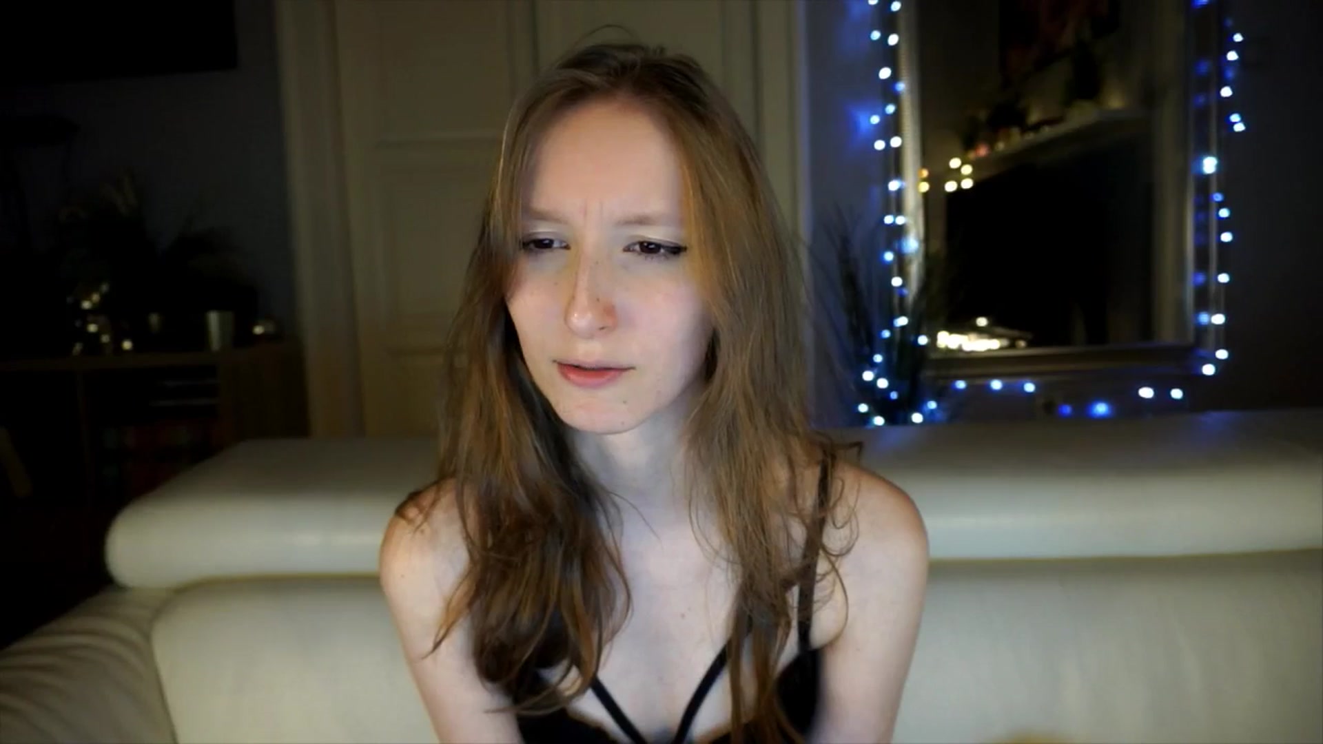Gallery image thumbnail from Sw33t_g1rl's myfreecams stream on, 05/03/2026, 17:42 image 6 of 20