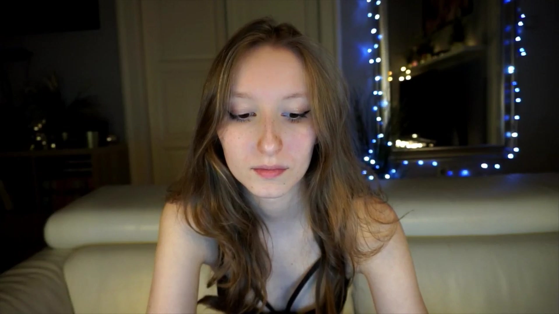 Gallery image thumbnail from Sw33t_g1rl's myfreecams stream on, 05/03/2026, 17:42 image 10 of 20