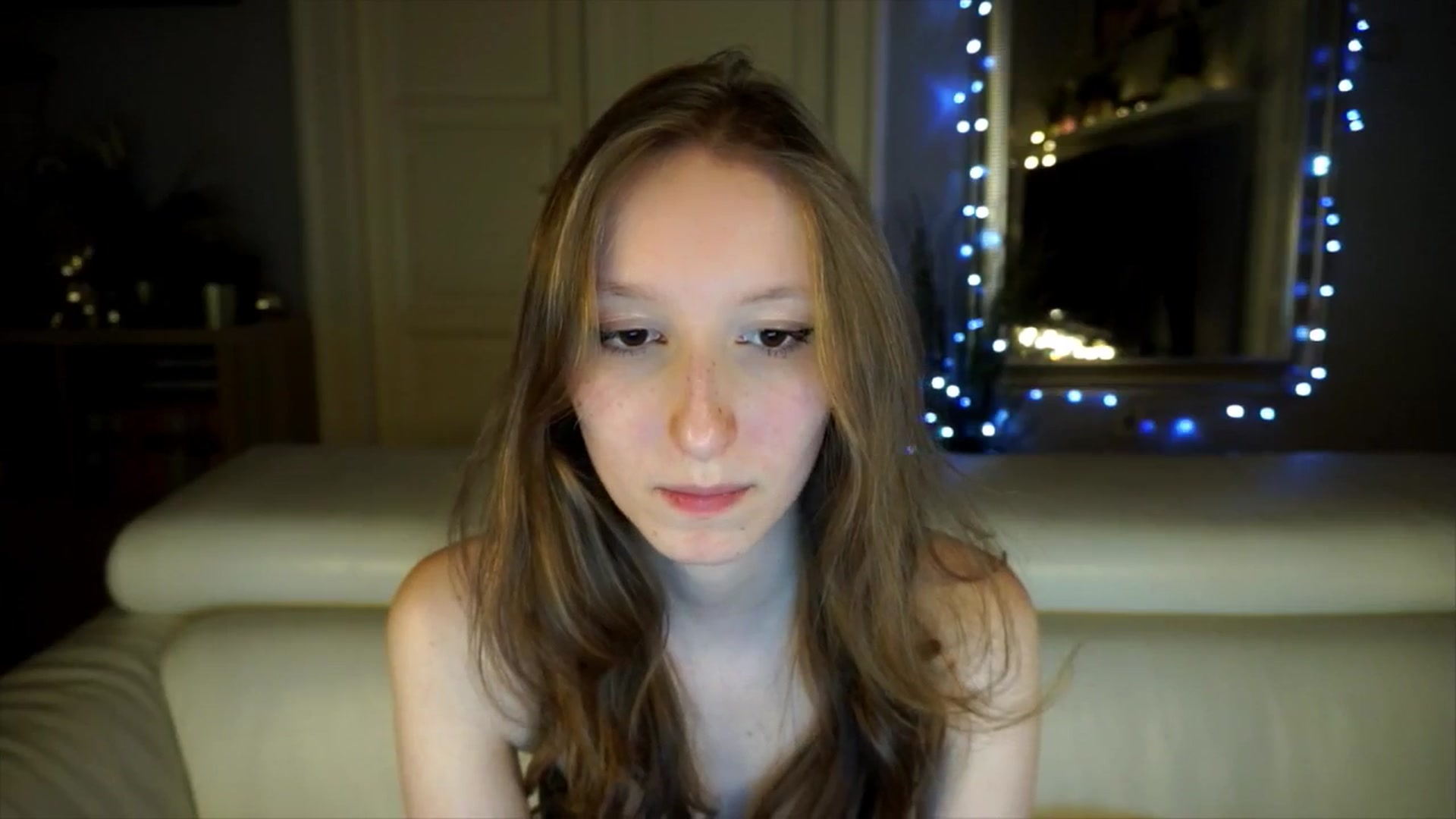 Gallery image thumbnail from Sw33t_g1rl's myfreecams stream on, 05/03/2026, 17:42 image 14 of 20