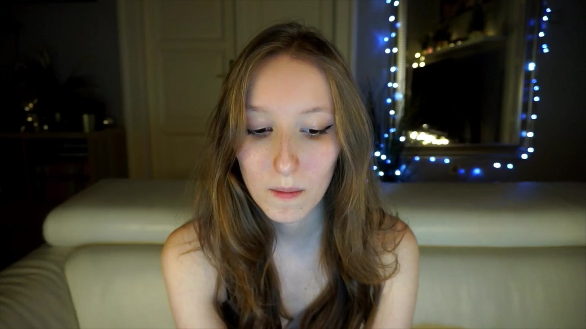 Gallery image thumbnail from Sw33t_g1rl's myfreecams stream on, 05/03/2026, 17:42 image 13 of 20