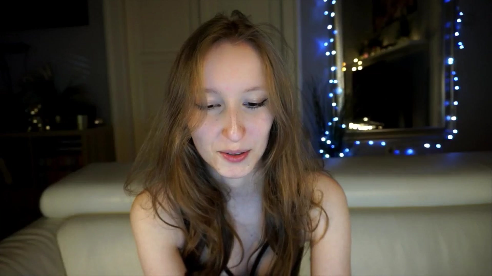 Gallery image thumbnail from Sw33t_g1rl's myfreecams stream on, 05/03/2026, 17:42 image 2 of 20