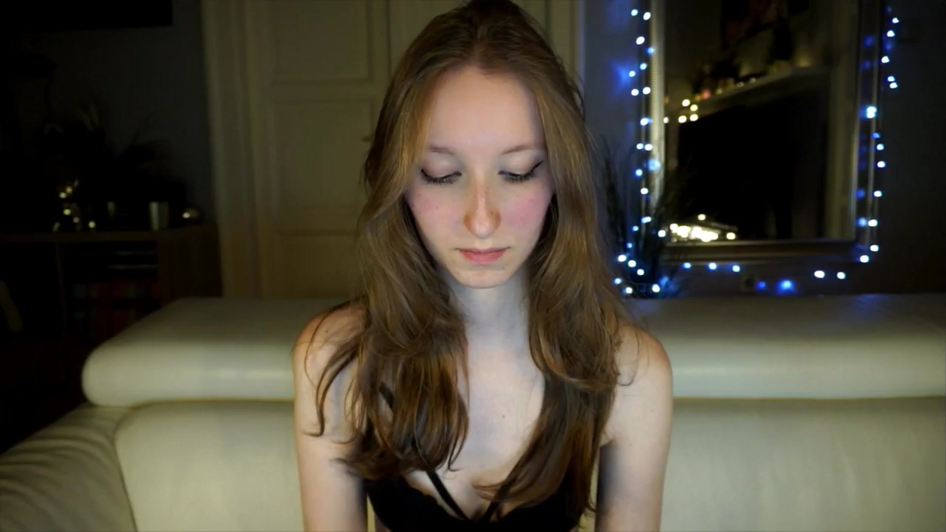 Gallery image thumbnail from Sw33t_g1rl's myfreecams stream on, 05/03/2026, 20:06 image 4 of 20
