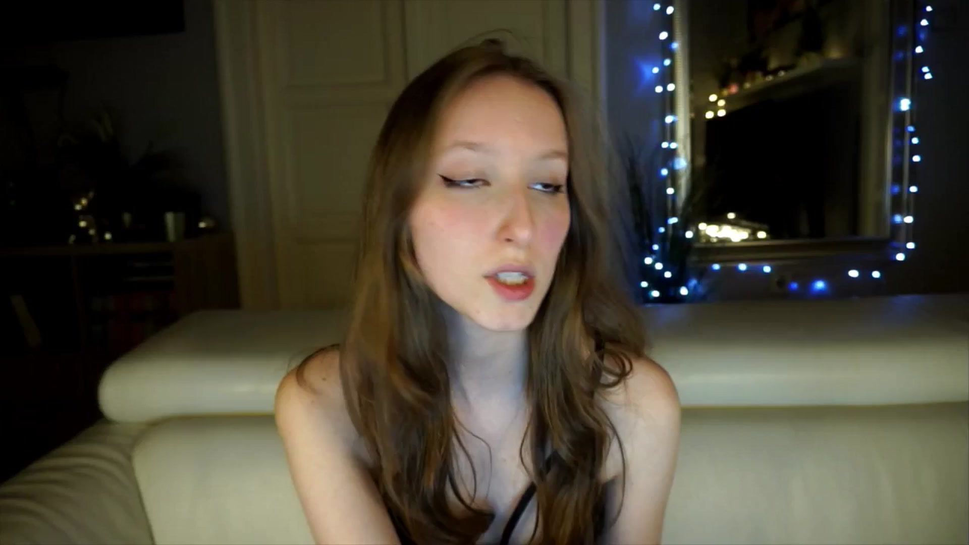 Gallery image thumbnail from Sw33t_g1rl's myfreecams stream on, 05/03/2026, 20:06 image 2 of 20