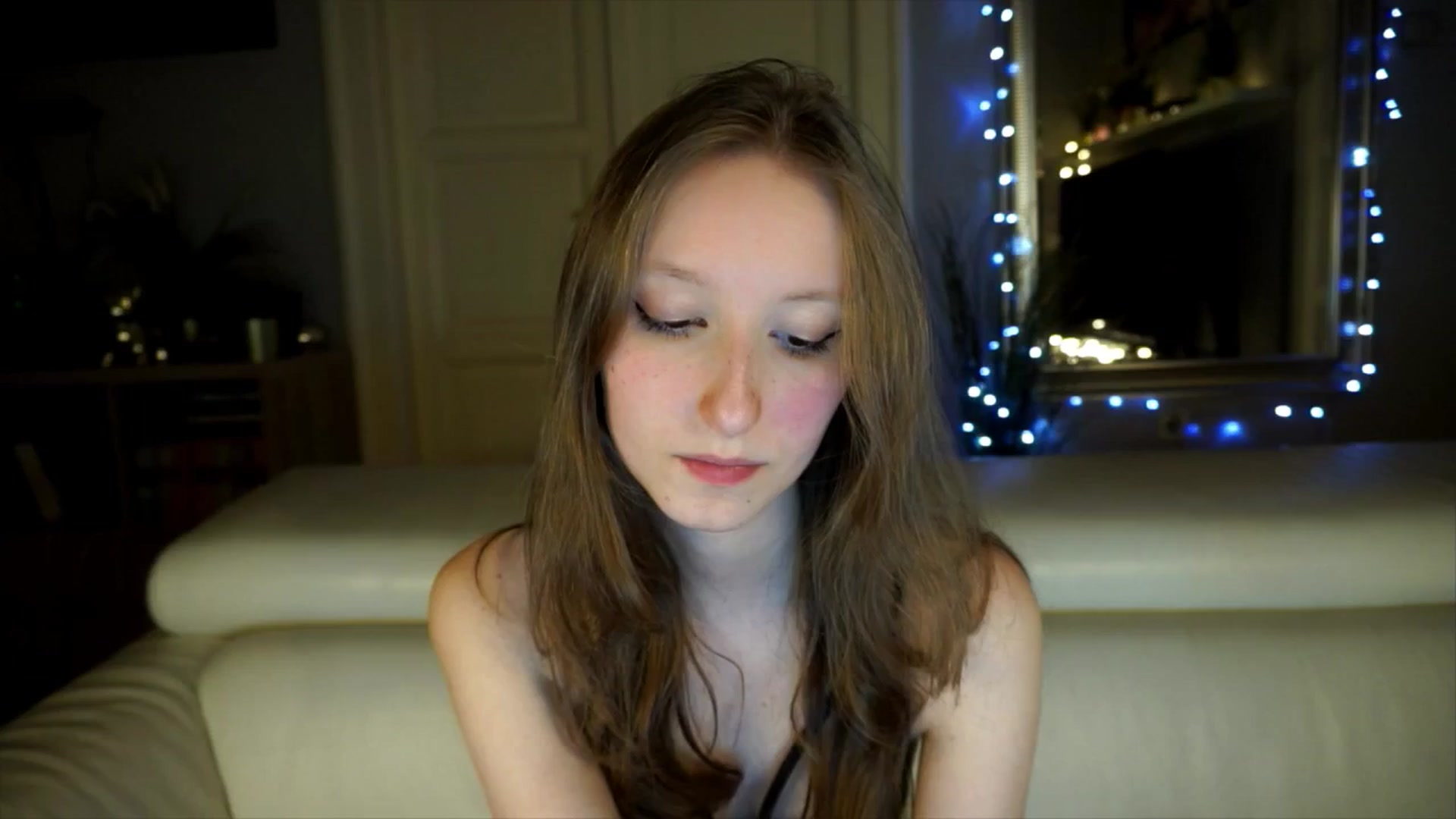 Gallery image thumbnail from Sw33t_g1rl's myfreecams stream on, 05/03/2026, 20:06 image 3 of 20