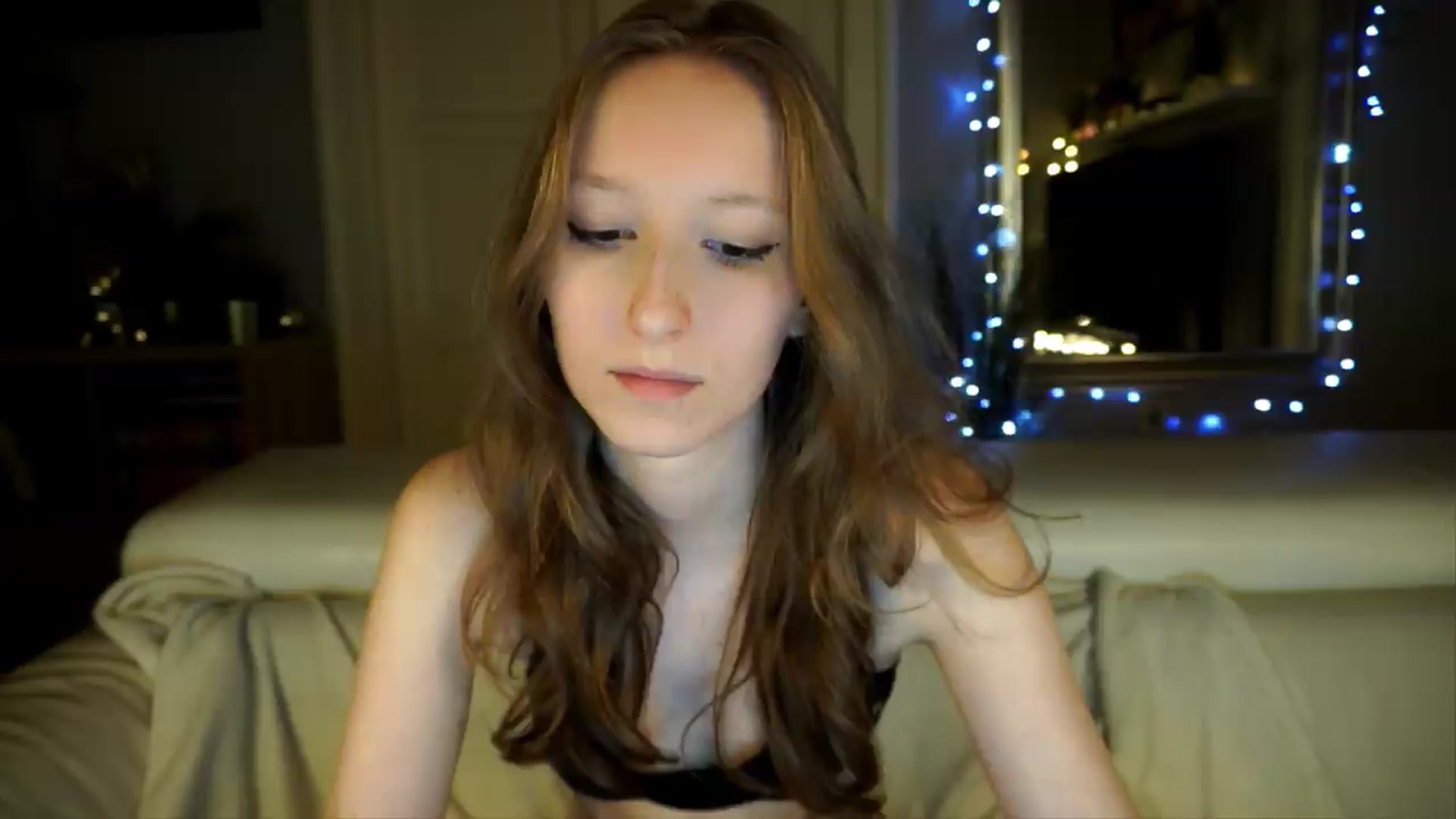 Gallery image thumbnail from Sw33t_g1rl's myfreecams stream on, 05/07/2026, 18:41 image 16 of 20