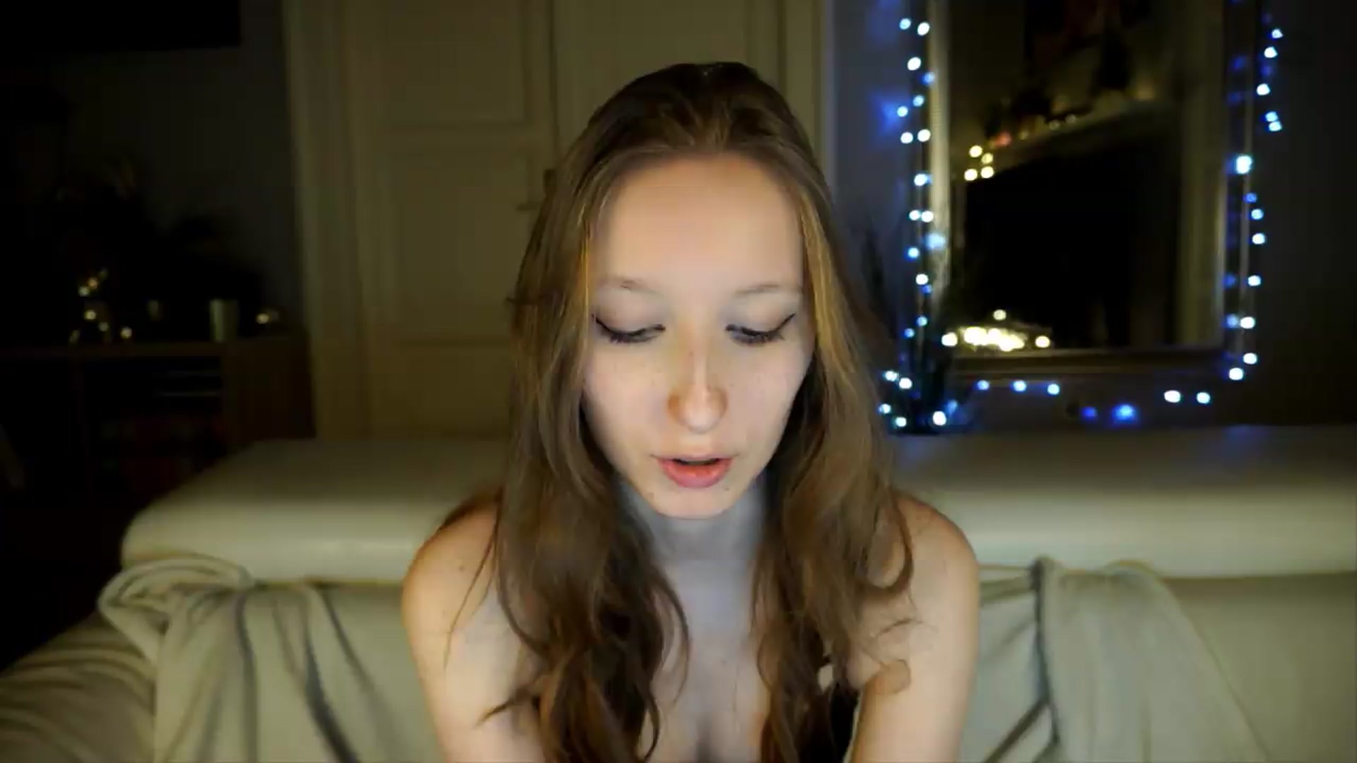 Gallery image thumbnail from Sw33t_g1rl's myfreecams stream on, 05/07/2026, 18:41 image 6 of 20