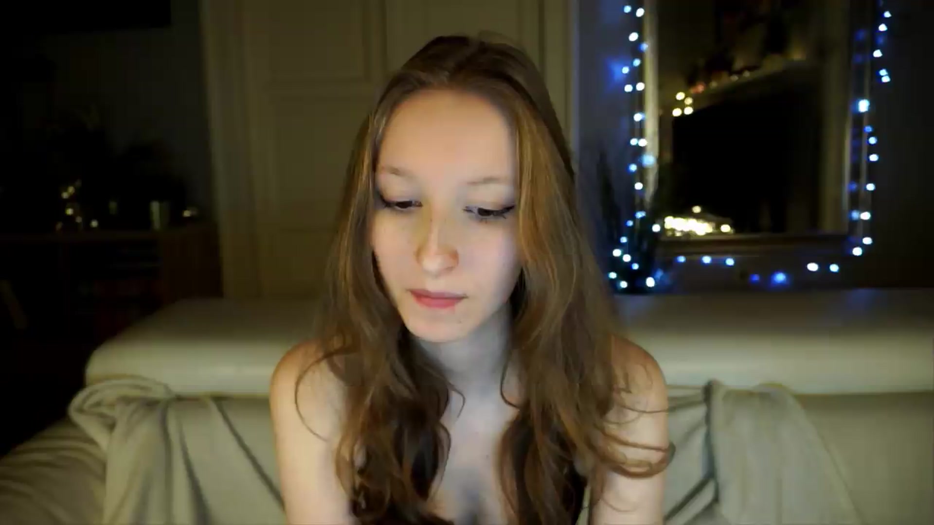 Gallery image thumbnail from Sw33t_g1rl's myfreecams stream on, 05/07/2026, 18:41 image 14 of 20