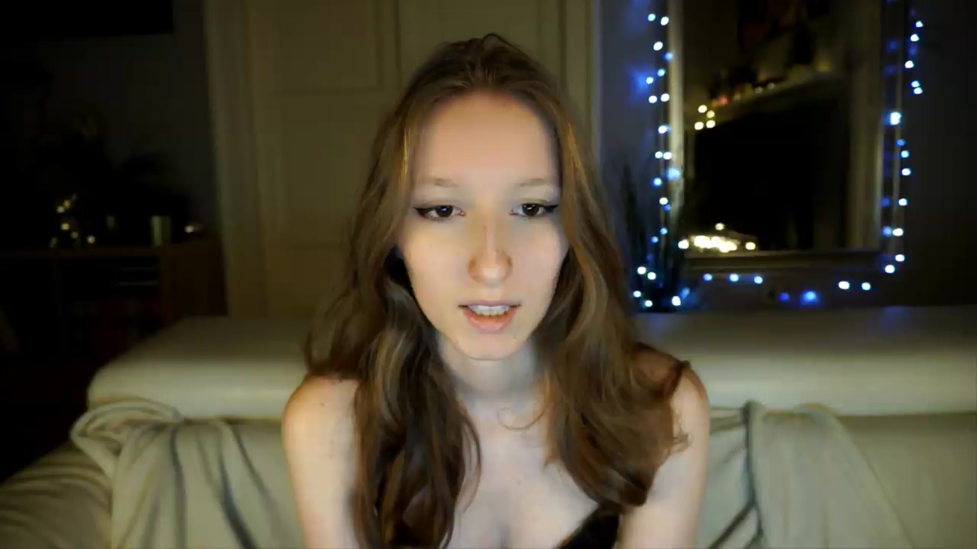 Gallery image thumbnail from Sw33t_g1rl's myfreecams stream on, 05/07/2026, 18:41 image 5 of 20