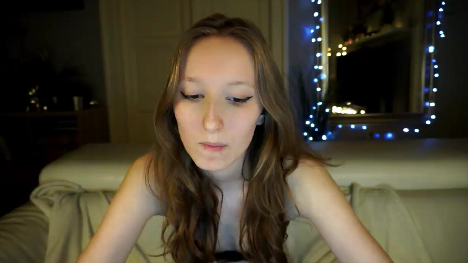 Gallery image thumbnail from Sw33t_g1rl's myfreecams stream on, 05/07/2026, 18:41 image 19 of 20