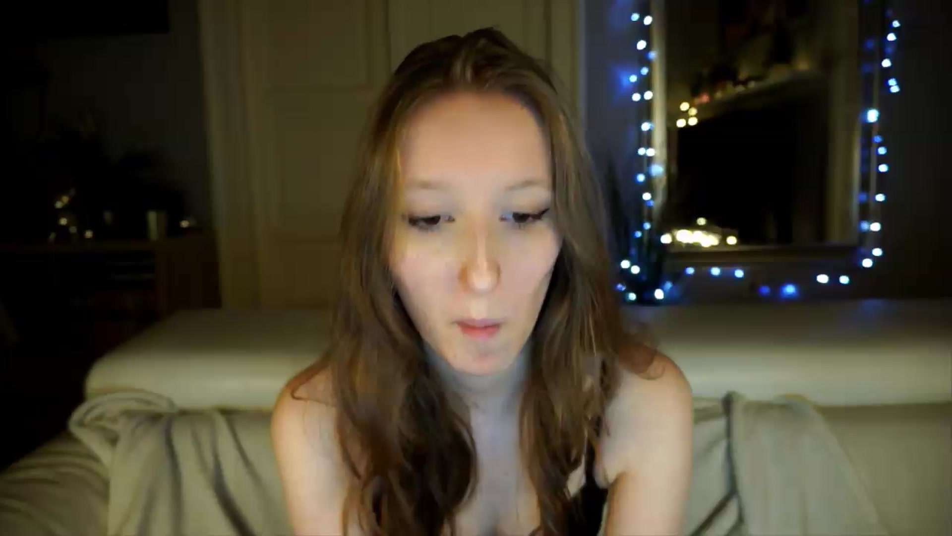 Gallery image thumbnail from Sw33t_g1rl's myfreecams stream on, 05/07/2026, 18:41 image 8 of 20