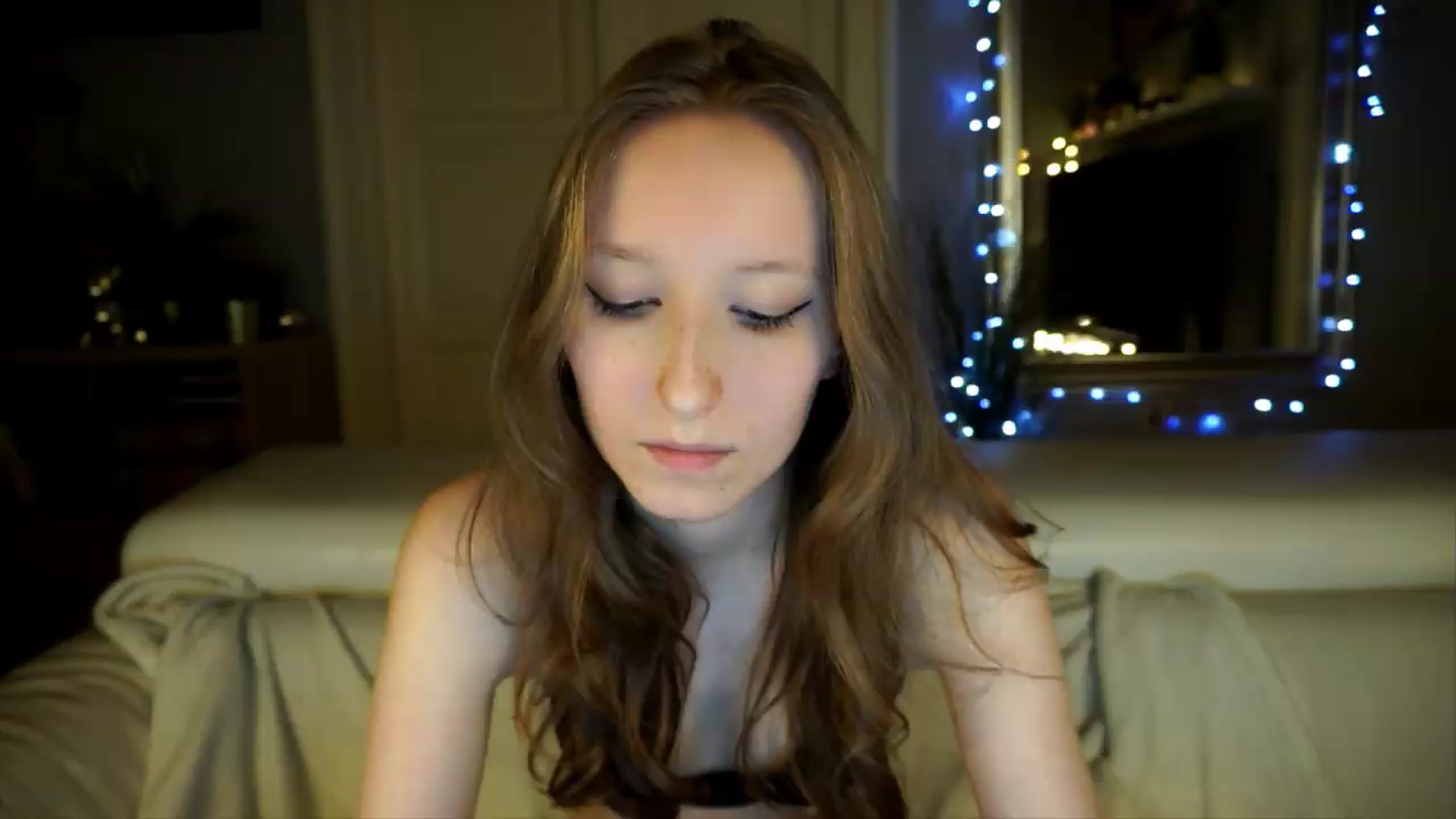 Gallery image thumbnail from Sw33t_g1rl's myfreecams stream on, 05/07/2026, 18:41 image 17 of 20
