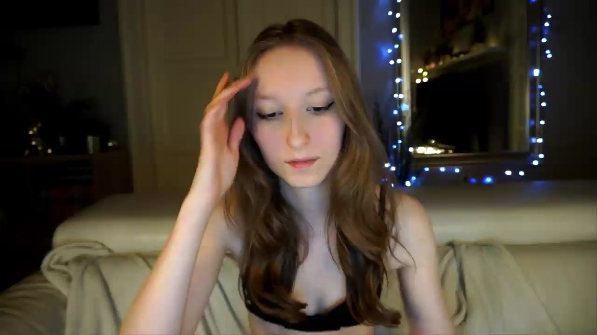 Gallery image thumbnail from Sw33t_g1rl's myfreecams stream on, 05/07/2026, 20:40 image 9 of 20