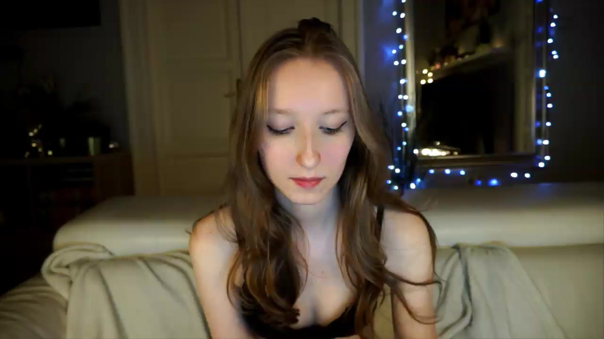 Gallery image thumbnail from Sw33t_g1rl's myfreecams stream on, 05/07/2026, 20:40 image 10 of 20