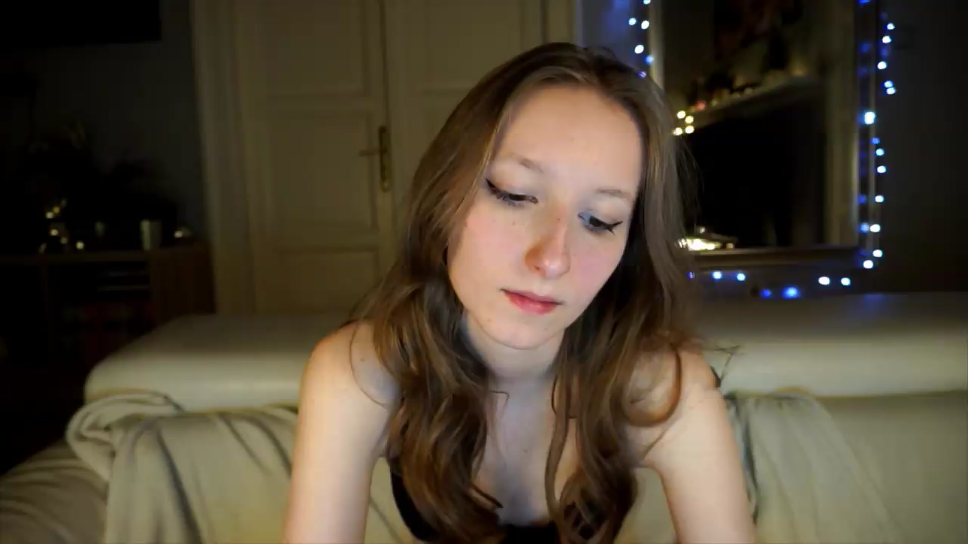 Gallery image thumbnail from Sw33t_g1rl's myfreecams stream on, 05/07/2026, 20:40 image 20 of 20