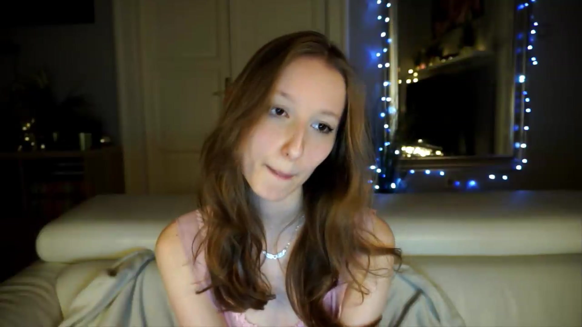 Gallery image thumbnail from Sw33t_g1rl's myfreecams stream on, 05/08/2026, 18:06 image 8 of 20