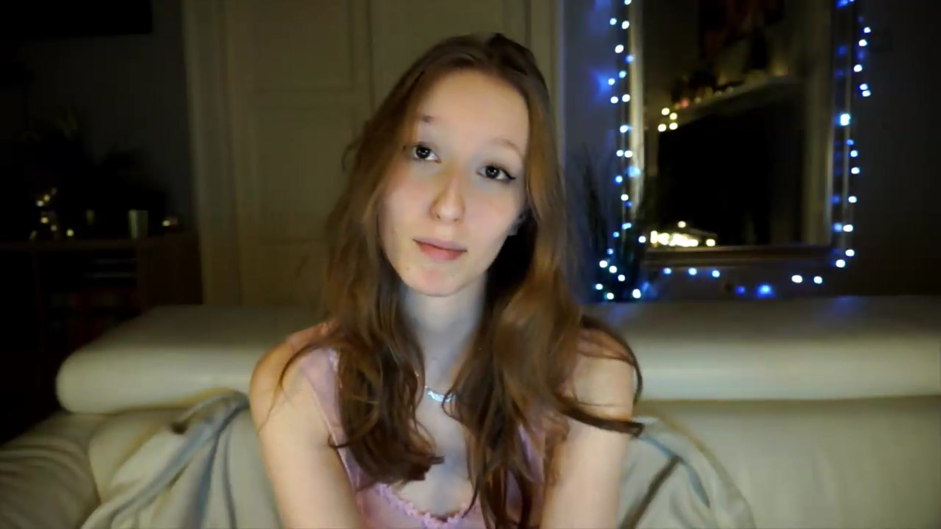 Gallery image thumbnail from Sw33t_g1rl's myfreecams stream on, 05/08/2026, 18:06 image 12 of 20
