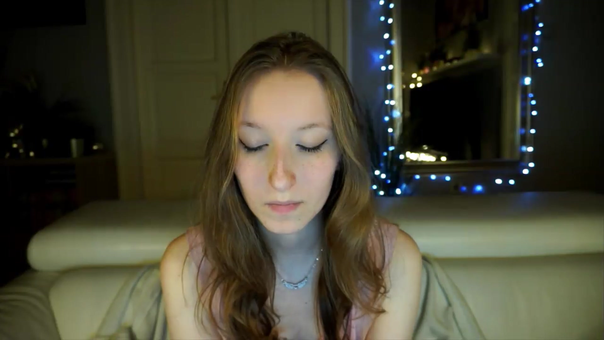 Gallery image thumbnail from Sw33t_g1rl's myfreecams stream on, 05/08/2026, 18:06 image 17 of 20