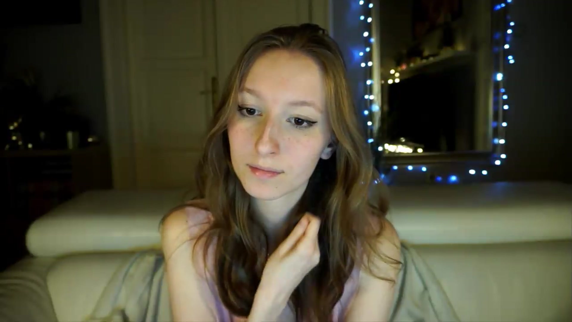 Gallery image thumbnail from Sw33t_g1rl's myfreecams stream on, 05/08/2026, 18:06 image 15 of 20