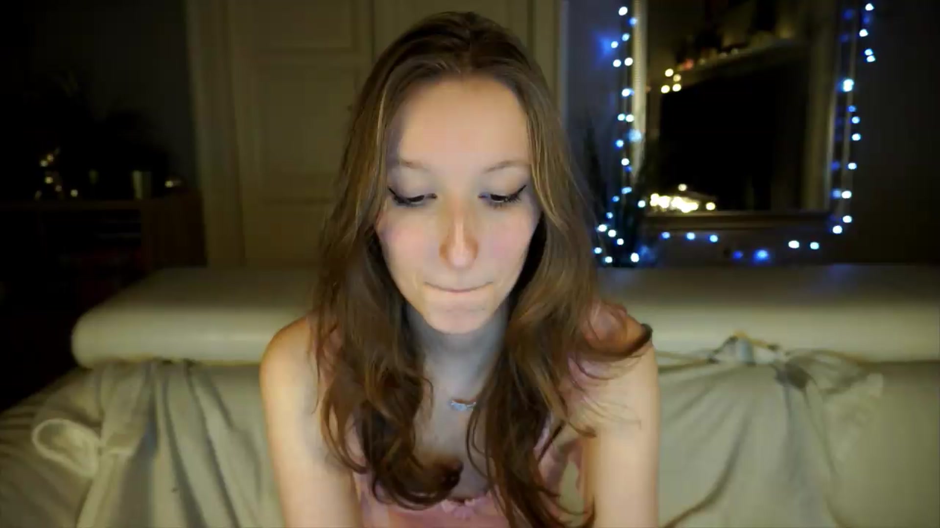 Gallery image thumbnail from Sw33t_g1rl's myfreecams stream on, 05/08/2026, 19:23 image 7 of 20