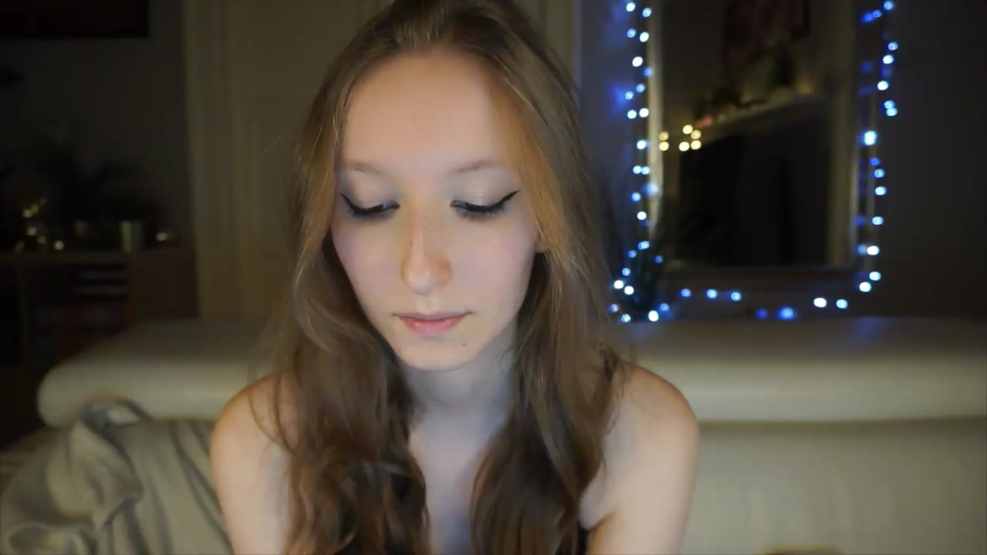 Gallery image thumbnail from Sw33t_g1rl's myfreecams stream on, 05/10/2026, 18:21 image 8 of 20