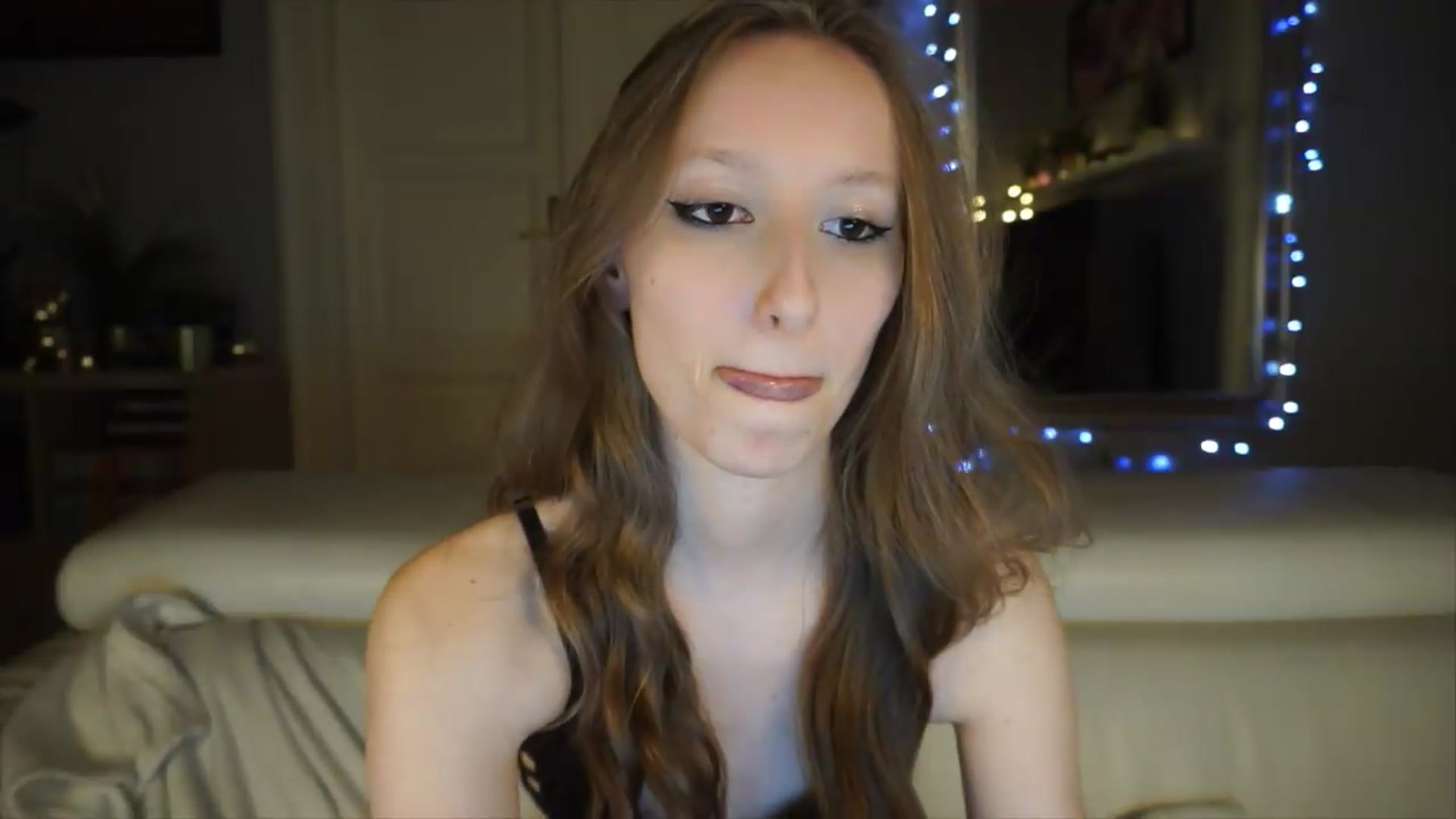 Gallery image thumbnail from Sw33t_g1rl's myfreecams stream on, 05/10/2026, 18:21 image 2 of 20