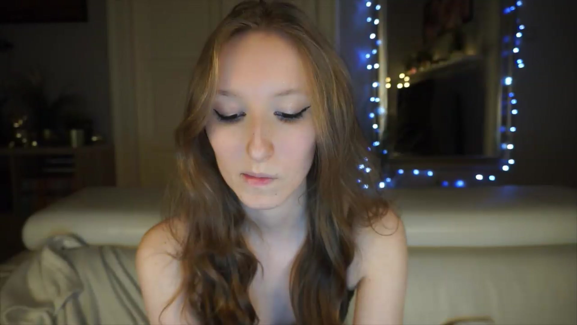 Gallery image thumbnail from Sw33t_g1rl's myfreecams stream on, 05/10/2026, 18:21 image 5 of 20