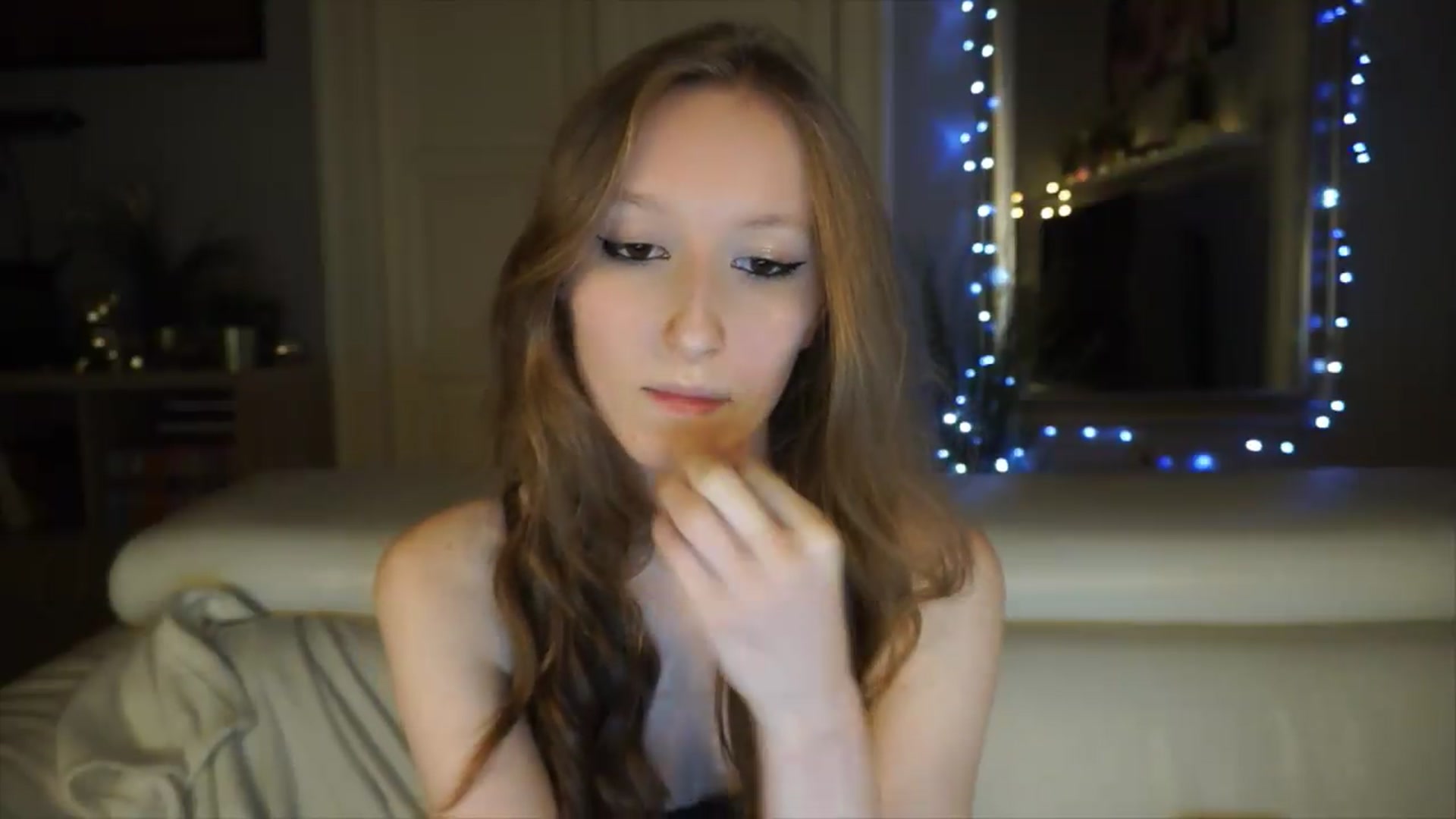 Gallery image thumbnail from Sw33t_g1rl's myfreecams stream on, 05/10/2026, 18:21 image 11 of 20