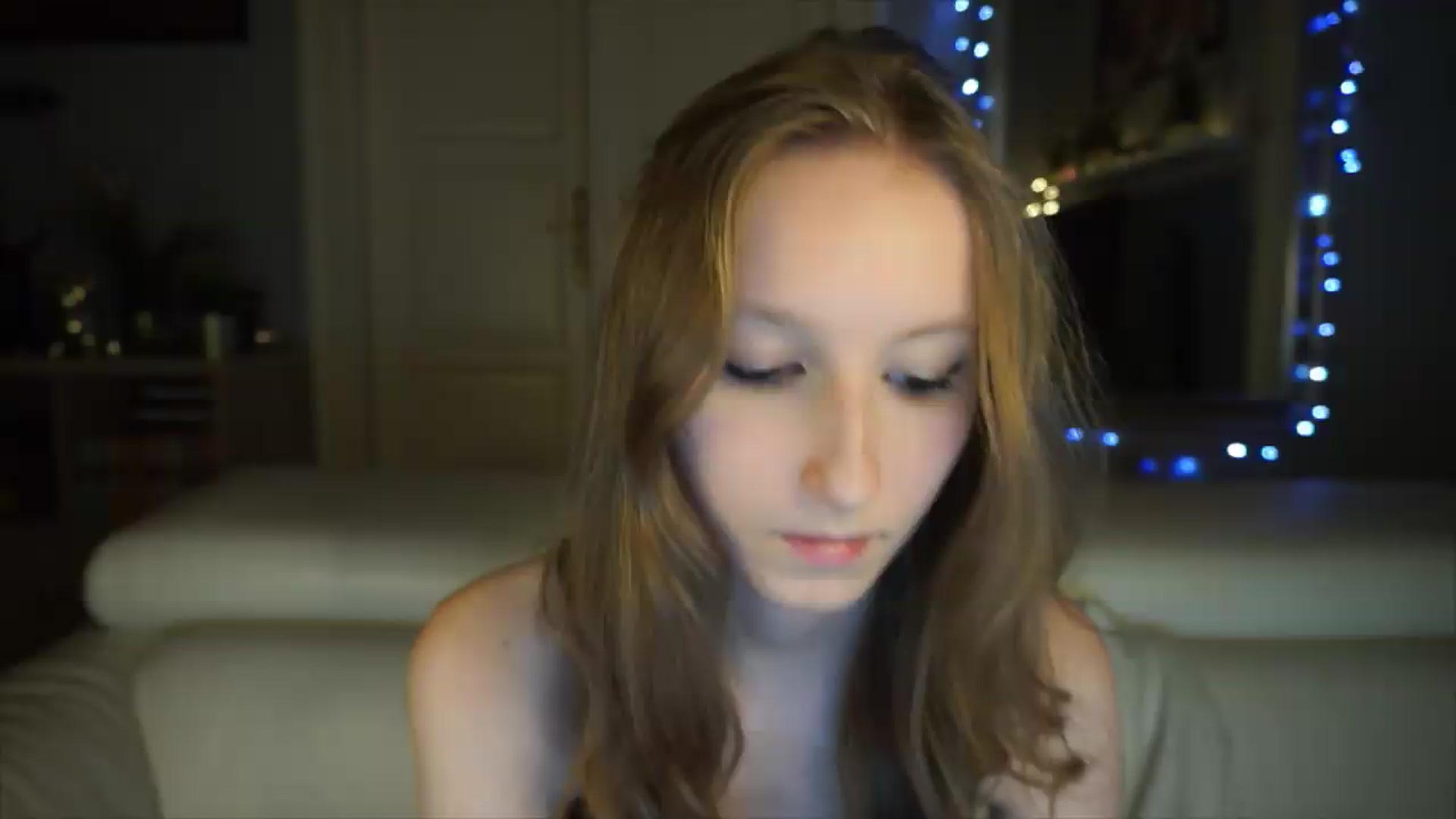 Gallery image thumbnail from Sw33t_g1rl's myfreecams stream on, 05/11/2026, 19:32 image 20 of 20
