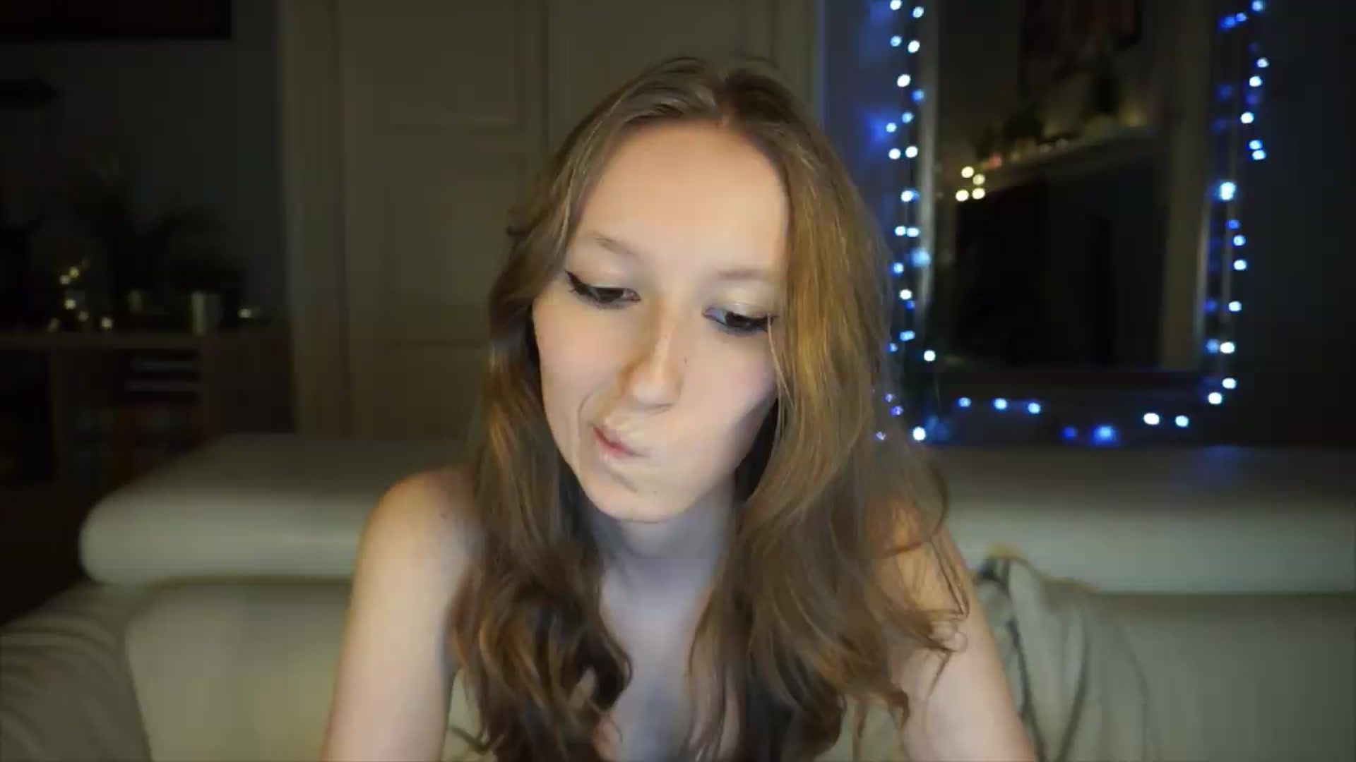 Gallery image thumbnail from Sw33t_g1rl's myfreecams stream on, 05/11/2026, 19:32 image 4 of 20
