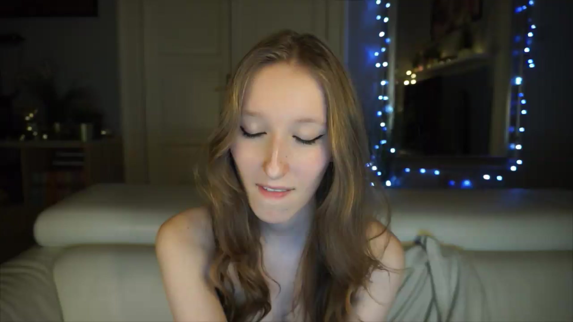 Gallery image thumbnail from Sw33t_g1rl's myfreecams stream on, 05/11/2026, 19:32 image 12 of 20