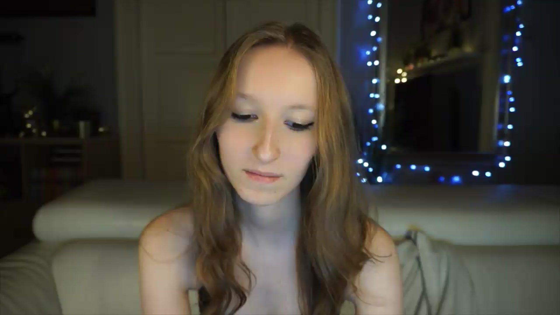 Gallery image thumbnail from Sw33t_g1rl's myfreecams stream on, 05/11/2026, 19:32 image 6 of 20