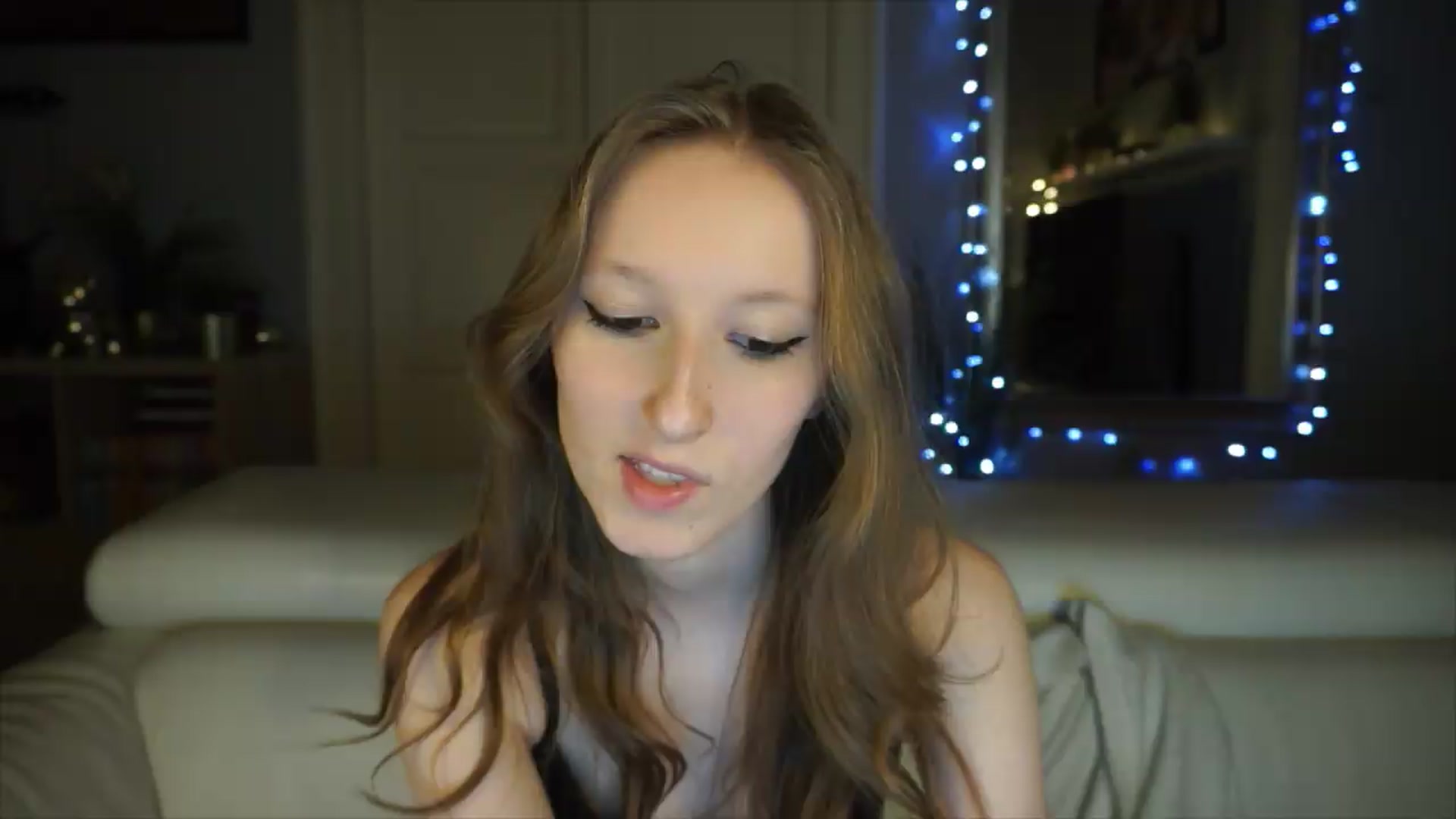 Gallery image thumbnail from Sw33t_g1rl's myfreecams stream on, 05/11/2026, 19:32 image 15 of 20