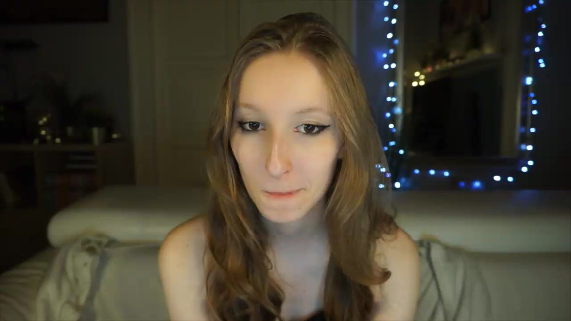 Gallery image thumbnail from Sw33t_g1rl's myfreecams stream on, 05/12/2026, 17:43 image 2 of 20
