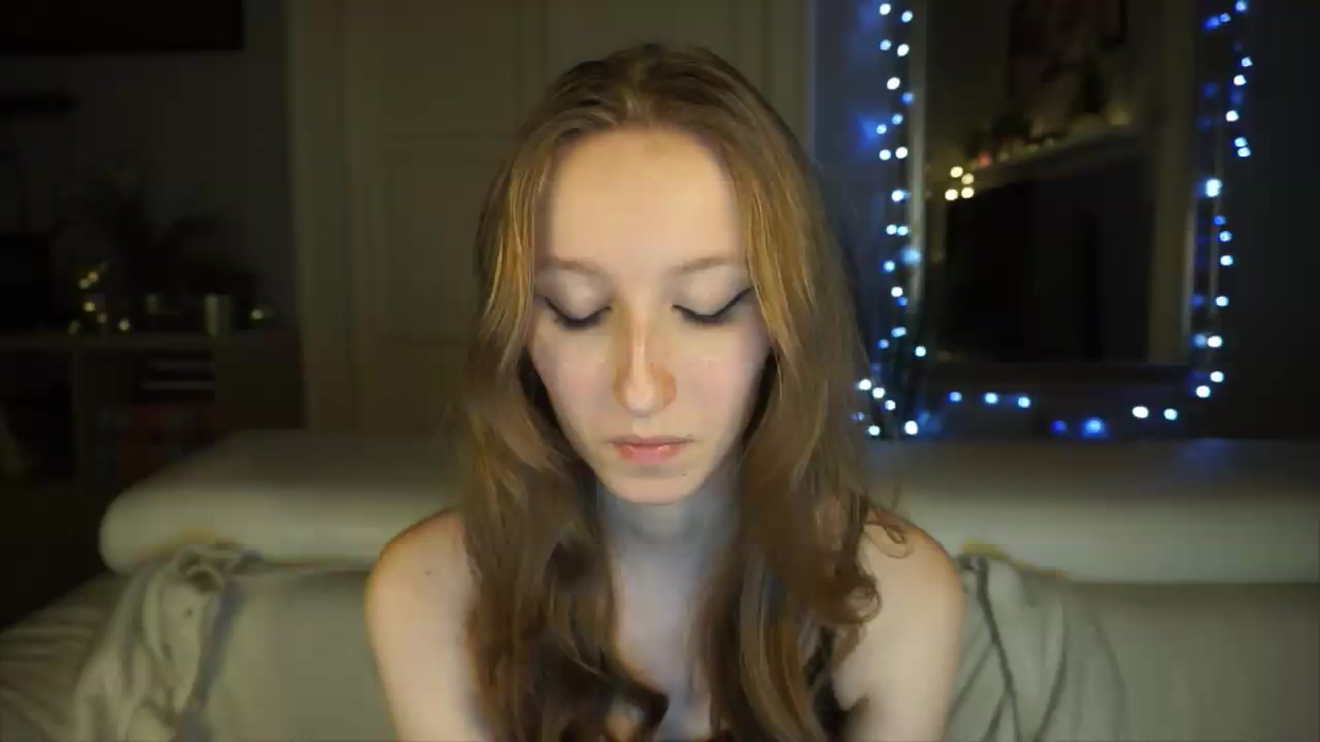 Gallery image thumbnail from Sw33t_g1rl's myfreecams stream on, 05/12/2026, 17:43 image 13 of 20