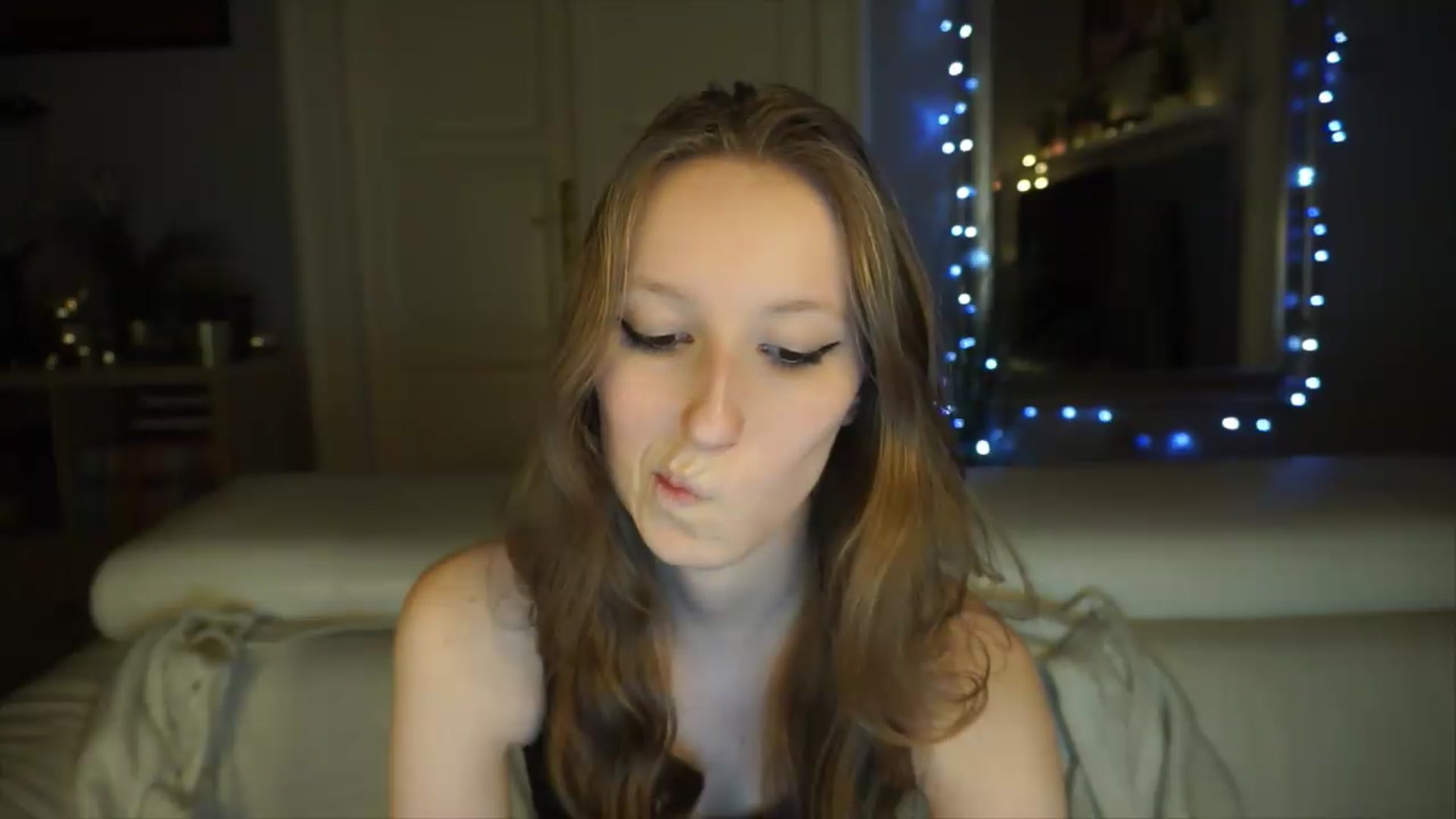 Gallery image thumbnail from Sw33t_g1rl's myfreecams stream on, 05/12/2026, 19:10 image 9 of 20