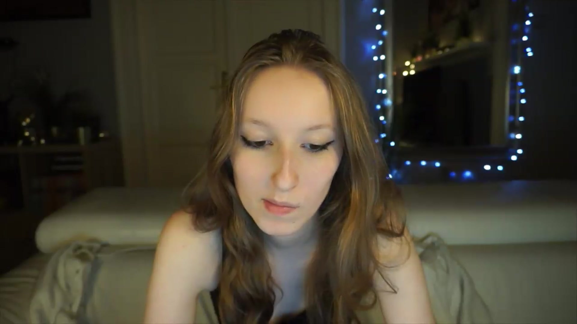 Gallery image thumbnail from Sw33t_g1rl's myfreecams stream on, 05/12/2026, 19:10 image 15 of 20