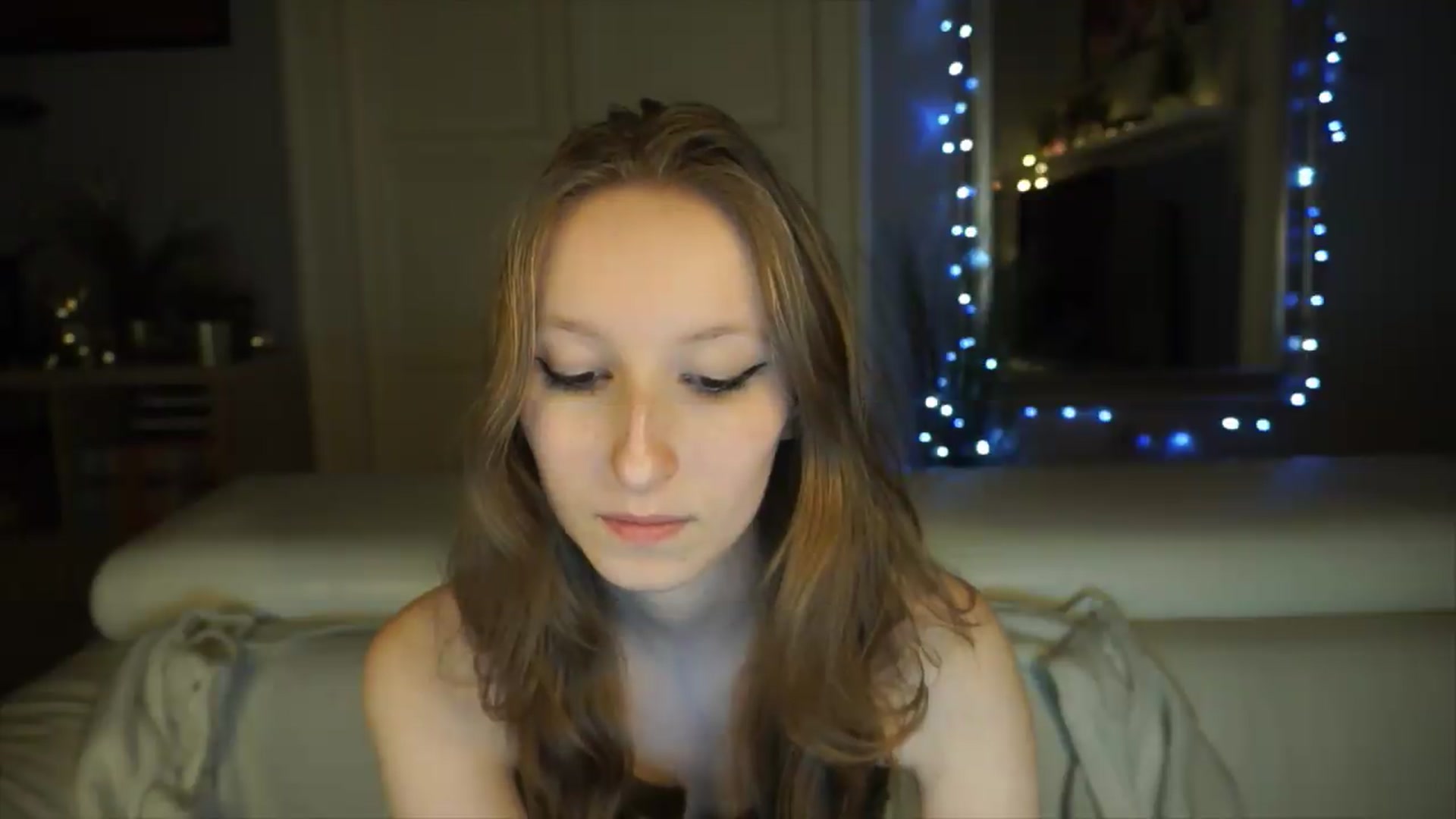 Gallery image thumbnail from Sw33t_g1rl's myfreecams stream on, 05/12/2026, 19:10 image 10 of 20