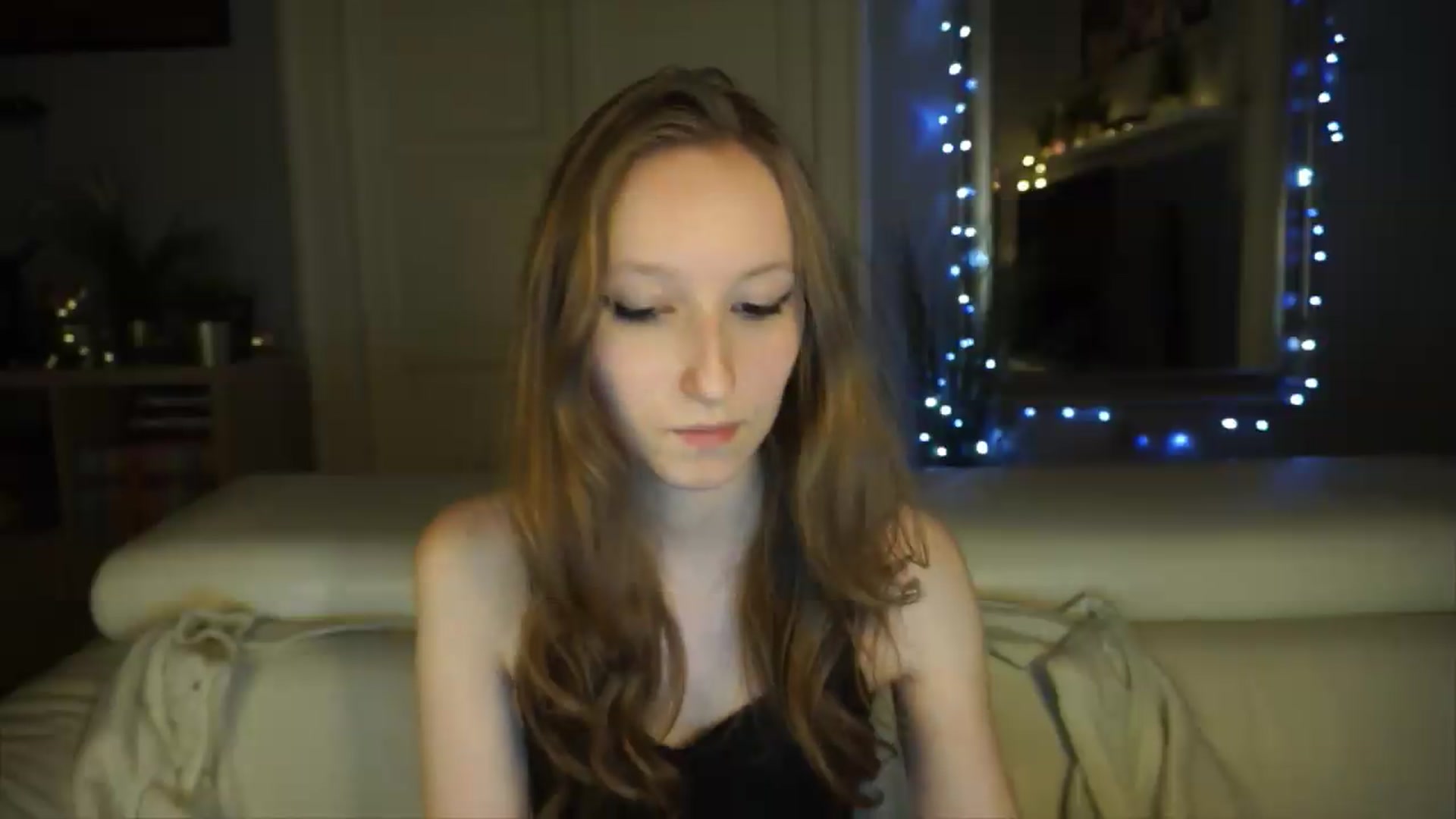 Gallery image thumbnail from Sw33t_g1rl's myfreecams stream on, 05/12/2026, 19:10 image 3 of 20
