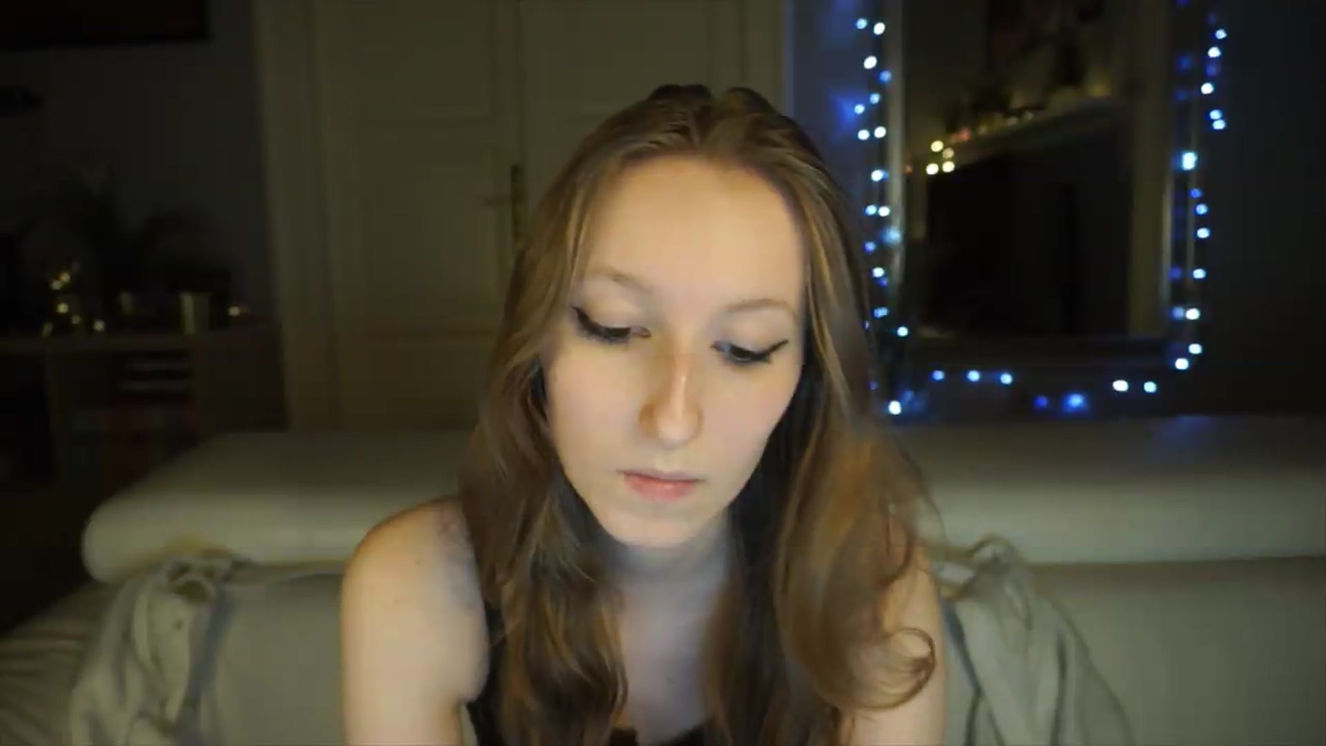 Gallery image thumbnail from Sw33t_g1rl's myfreecams stream on, 05/12/2026, 19:10 image 8 of 20