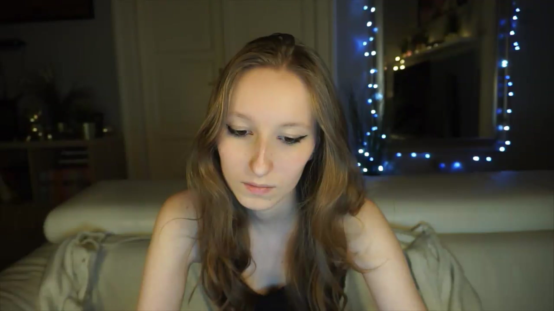 Gallery image thumbnail from Sw33t_g1rl's myfreecams stream on, 05/12/2026, 19:10 image 20 of 20