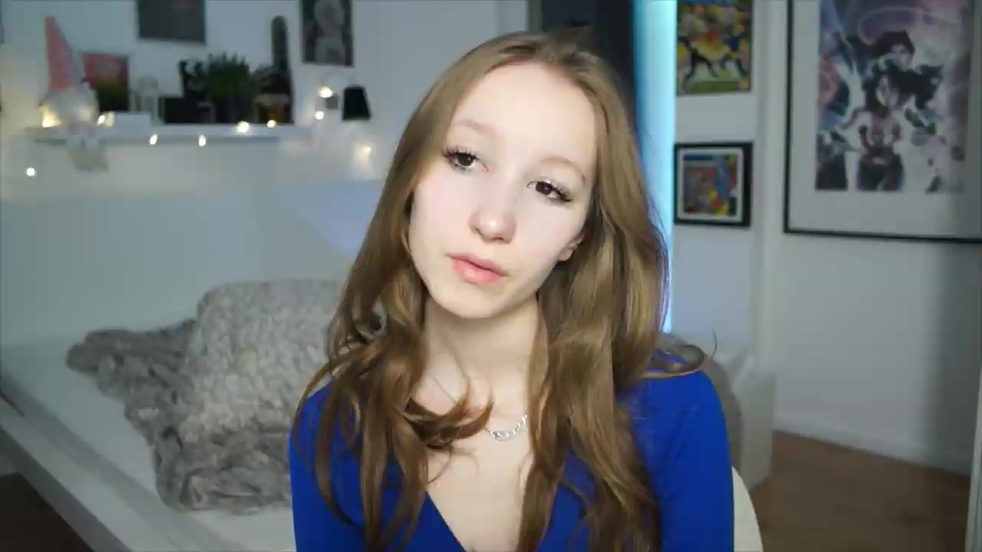 Gallery image thumbnail from Sw33t_g1rl's myfreecams stream on, 06/11/2026, 23:23 image 18 of 20