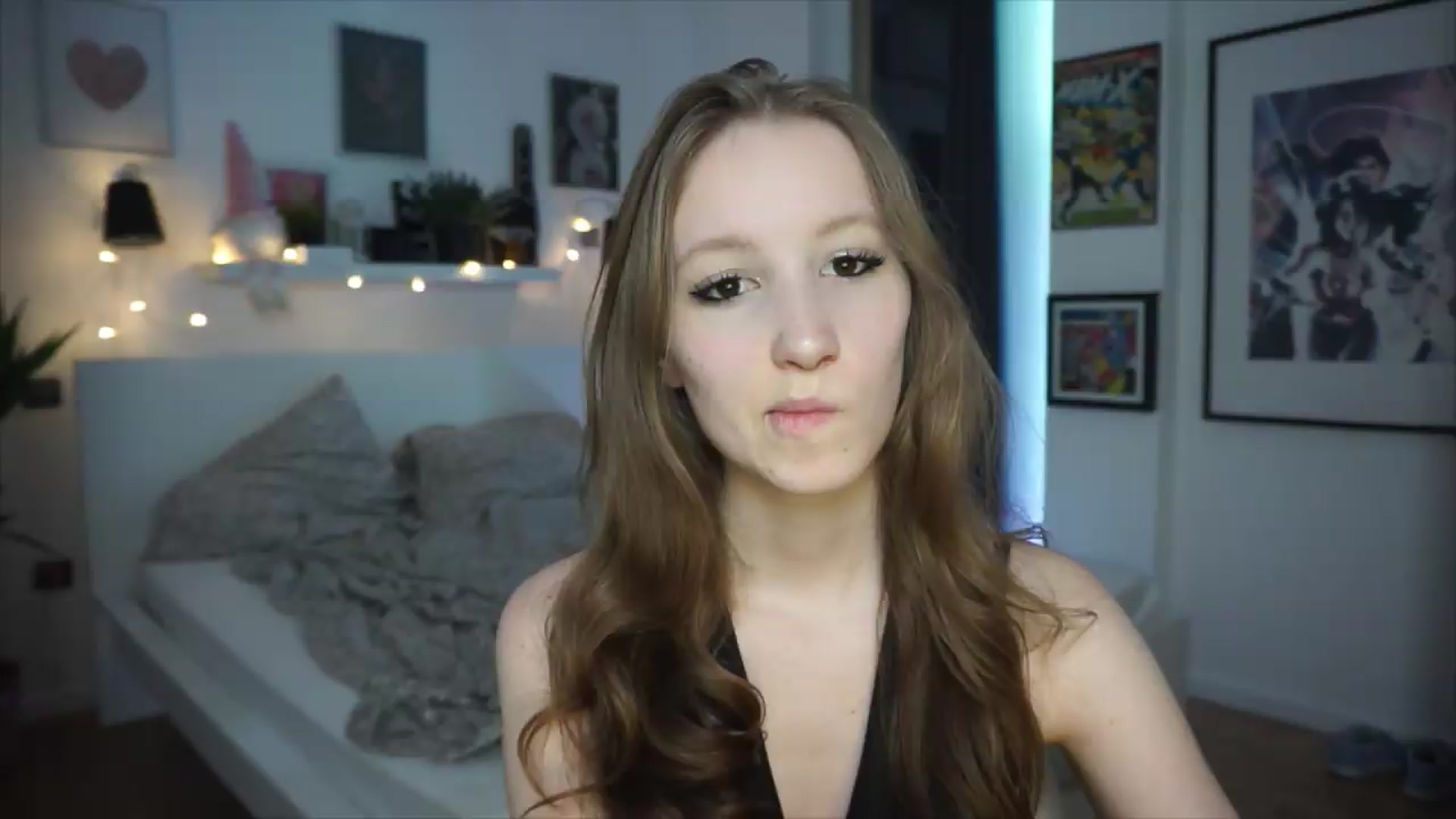 Gallery image thumbnail from Sw33t_g1rl's myfreecams stream on, 06/12/2026, 21:13 image 17 of 20