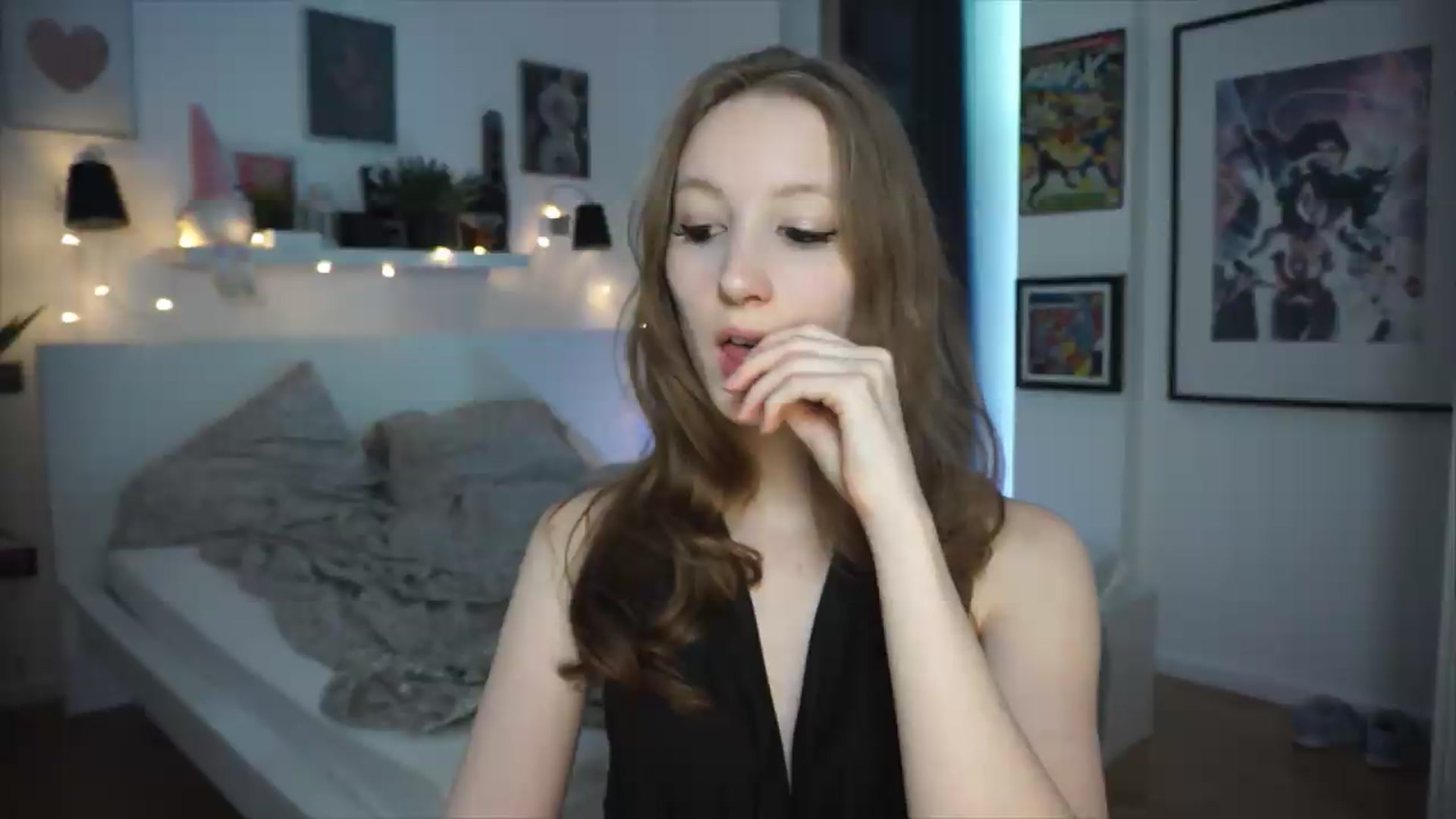 Gallery image thumbnail from Sw33t_g1rl's myfreecams stream on, 06/12/2026, 21:13 image 13 of 20