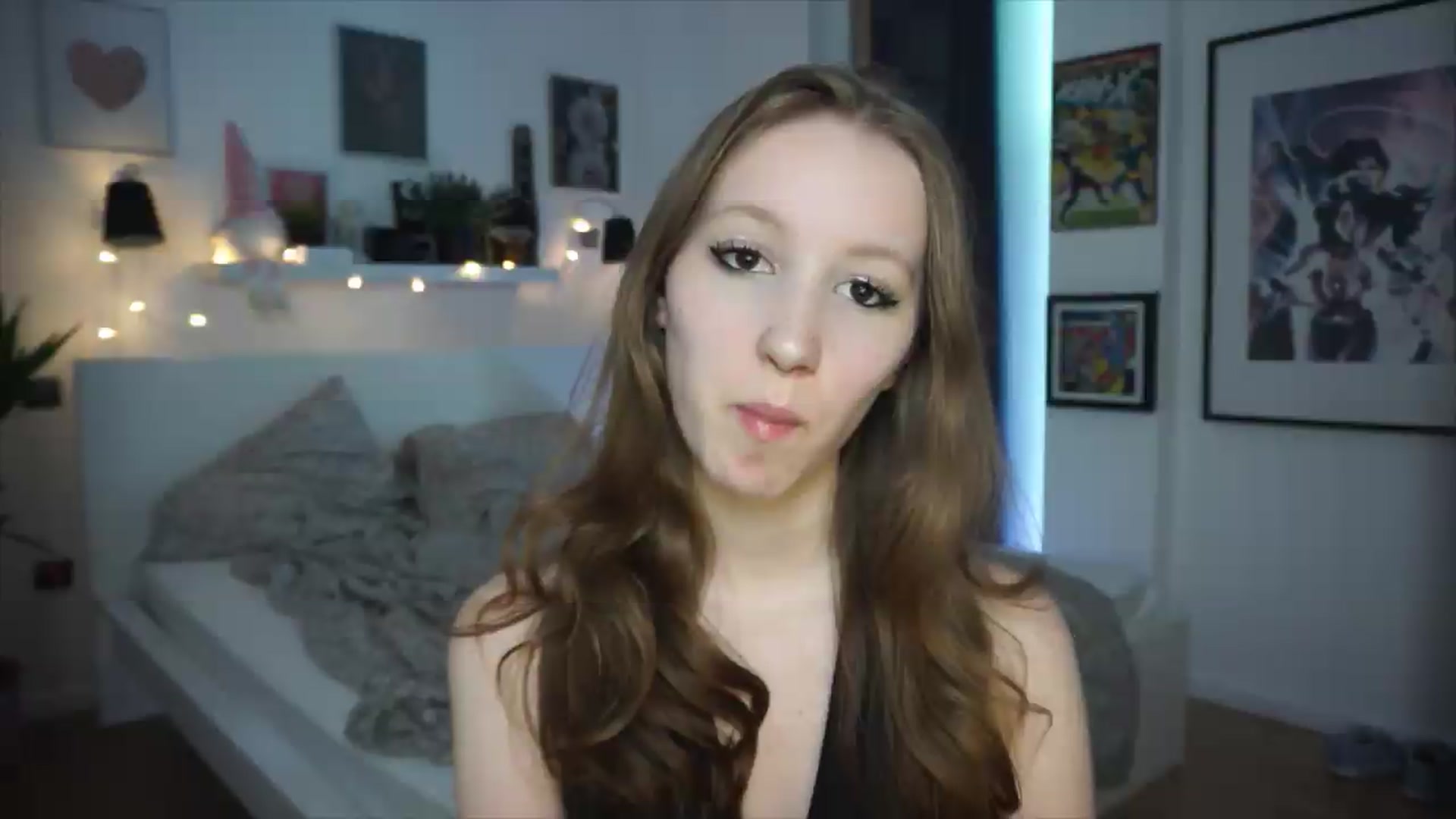 Gallery image thumbnail from Sw33t_g1rl's myfreecams stream on, 06/12/2026, 21:13 image 18 of 20