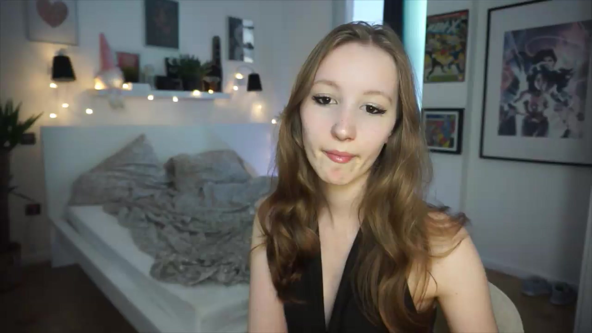 Gallery image thumbnail from Sw33t_g1rl's myfreecams stream on, 06/12/2026, 21:13 image 5 of 20