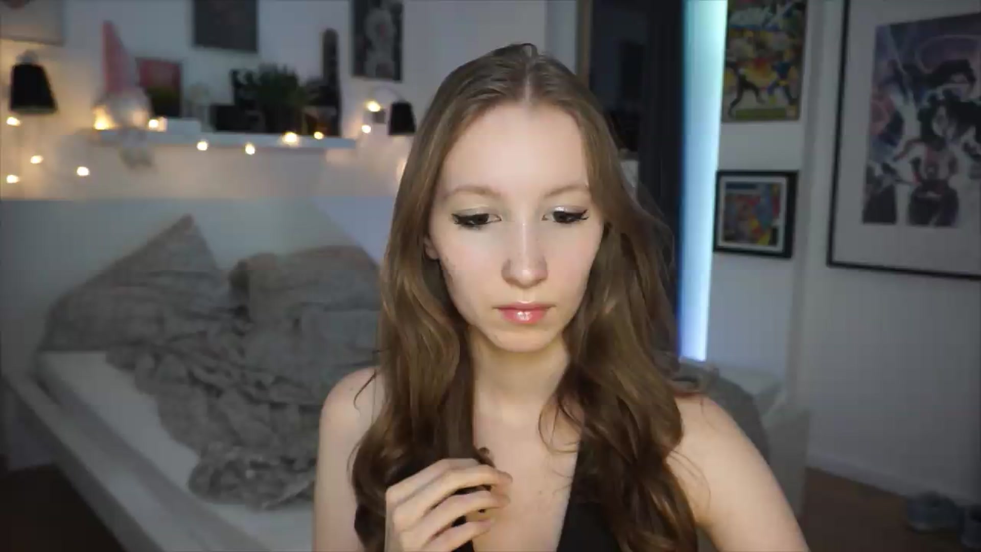 Gallery image thumbnail from Sw33t_g1rl's myfreecams stream on, 06/12/2026, 22:33 image 11 of 20